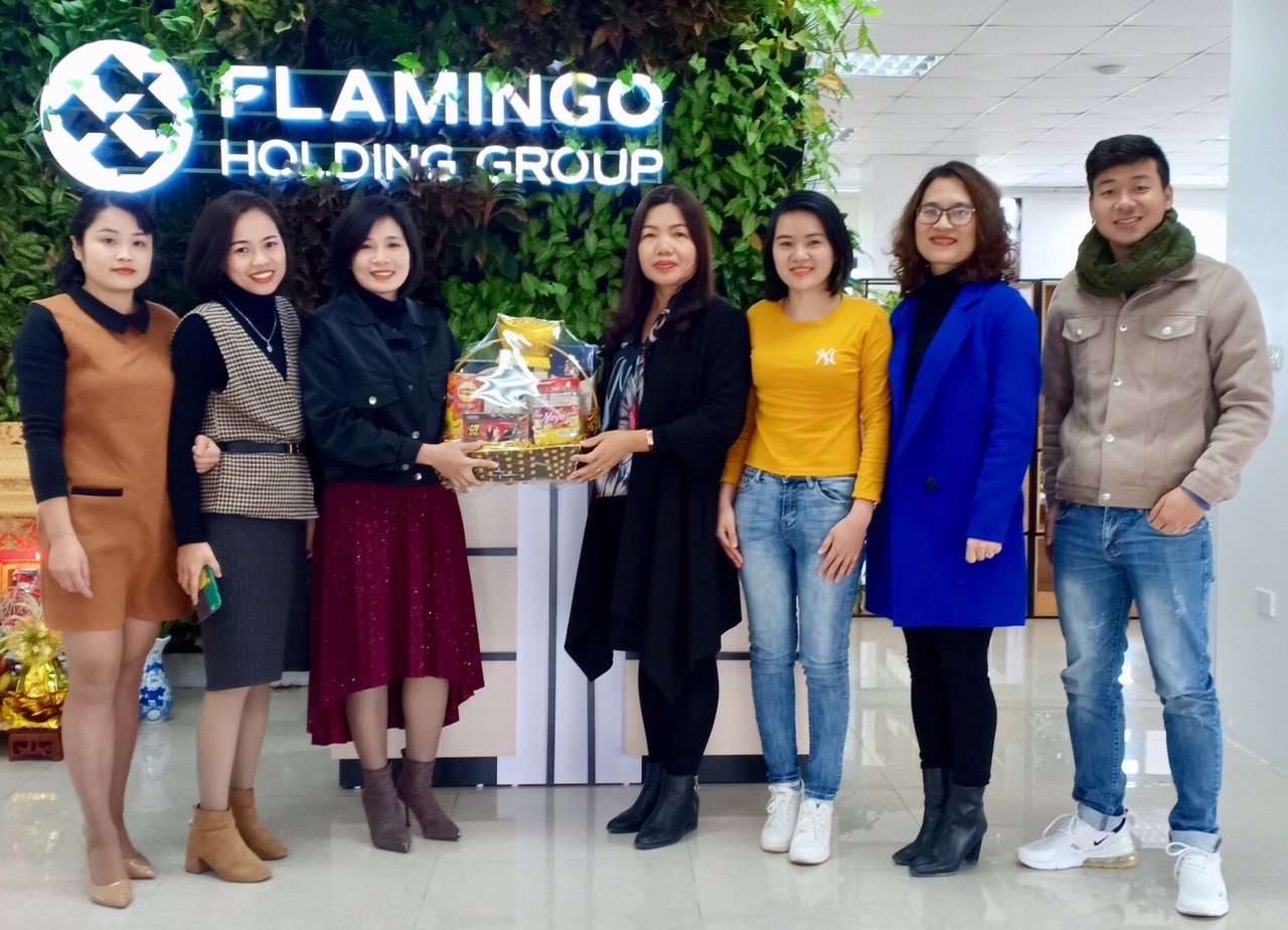 Lãnh đạo UBND tỉnh Thanh Hóa đến thăm và chúc Tết VP HanoiRedtours CN Thanh Hóa 